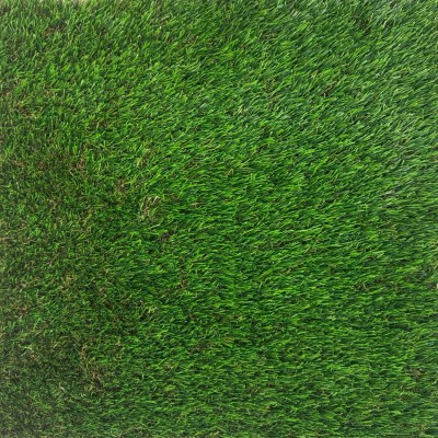 50 mm Mega Trieste çim halı 3500 gr yoğunluk ile bahçe uygulaması